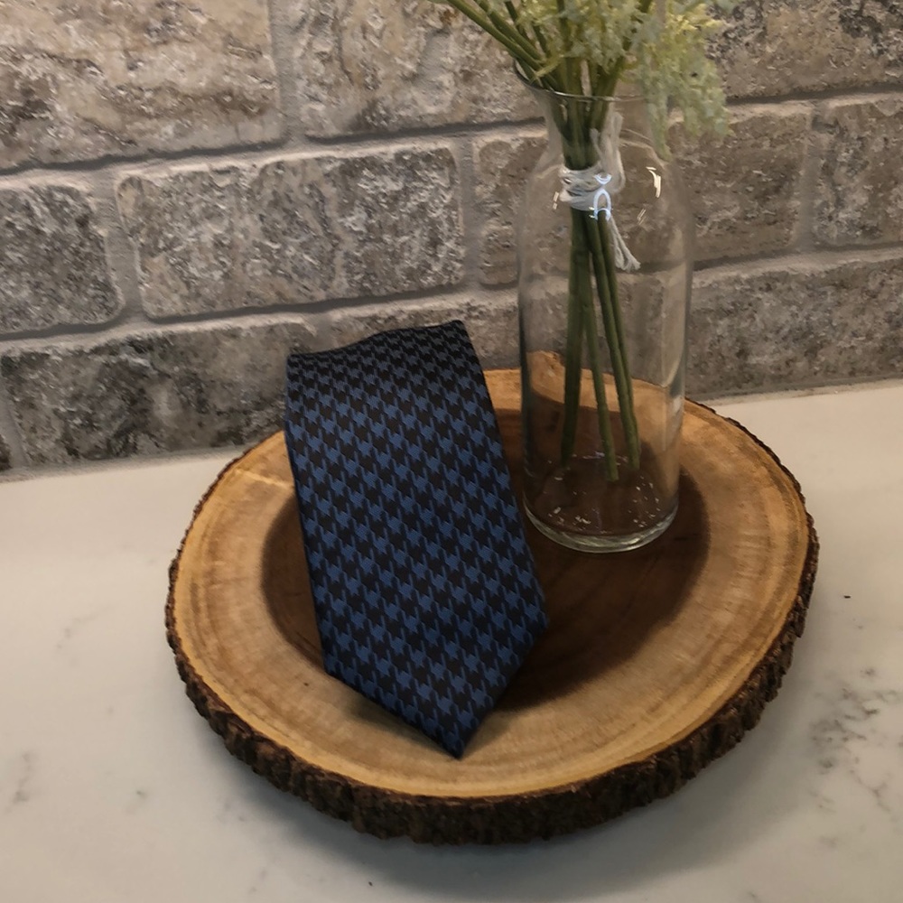 BUGATCHI ties - Picture 12 of 12